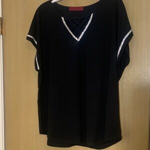 🖤🖤ADORABLE FEMININE PLUS SIZE 1X PULLOVER SPARKLE TOP!🖤🖤